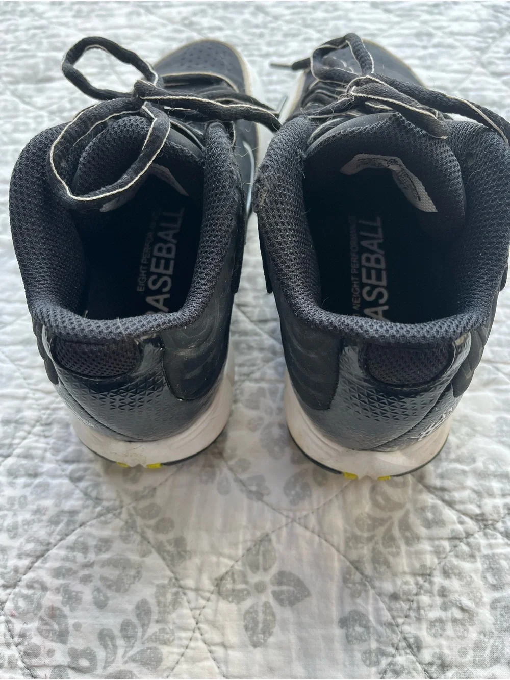 1.5Y Nike Kids Black & White Baseball Cleats